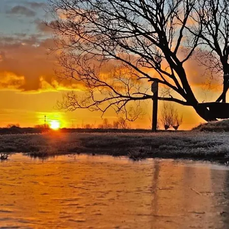 Hotelhuisje #a Nyaraló Warmenhuizen
