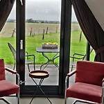 بيت للعطل Hotelhuisje #a *